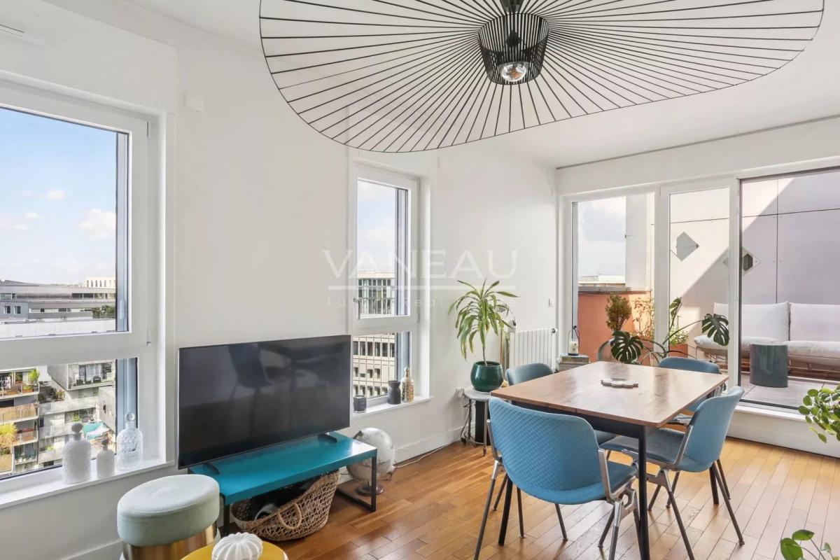 COUP DE CŒUR – DERNIER ÉTAGE - TERRASSE - CLIMATISATION