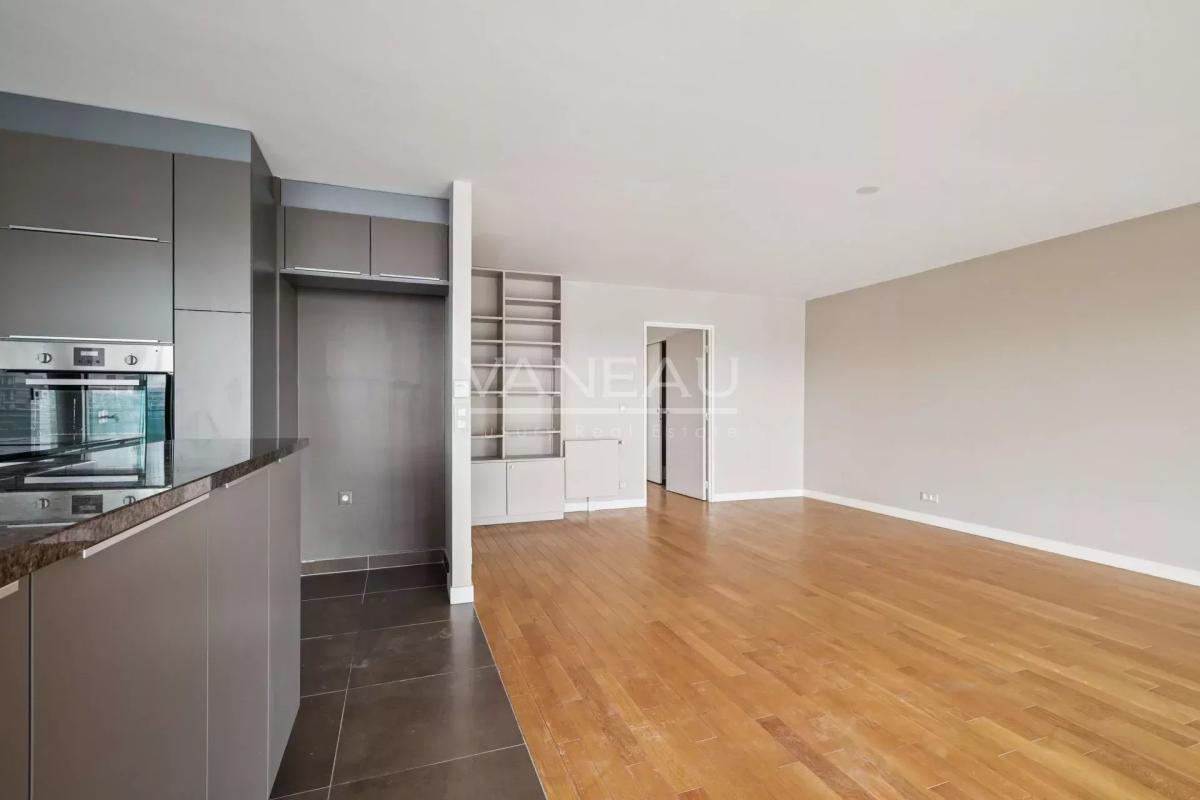 BOULOGNE - ETAGE ELEVE - TERRASSE