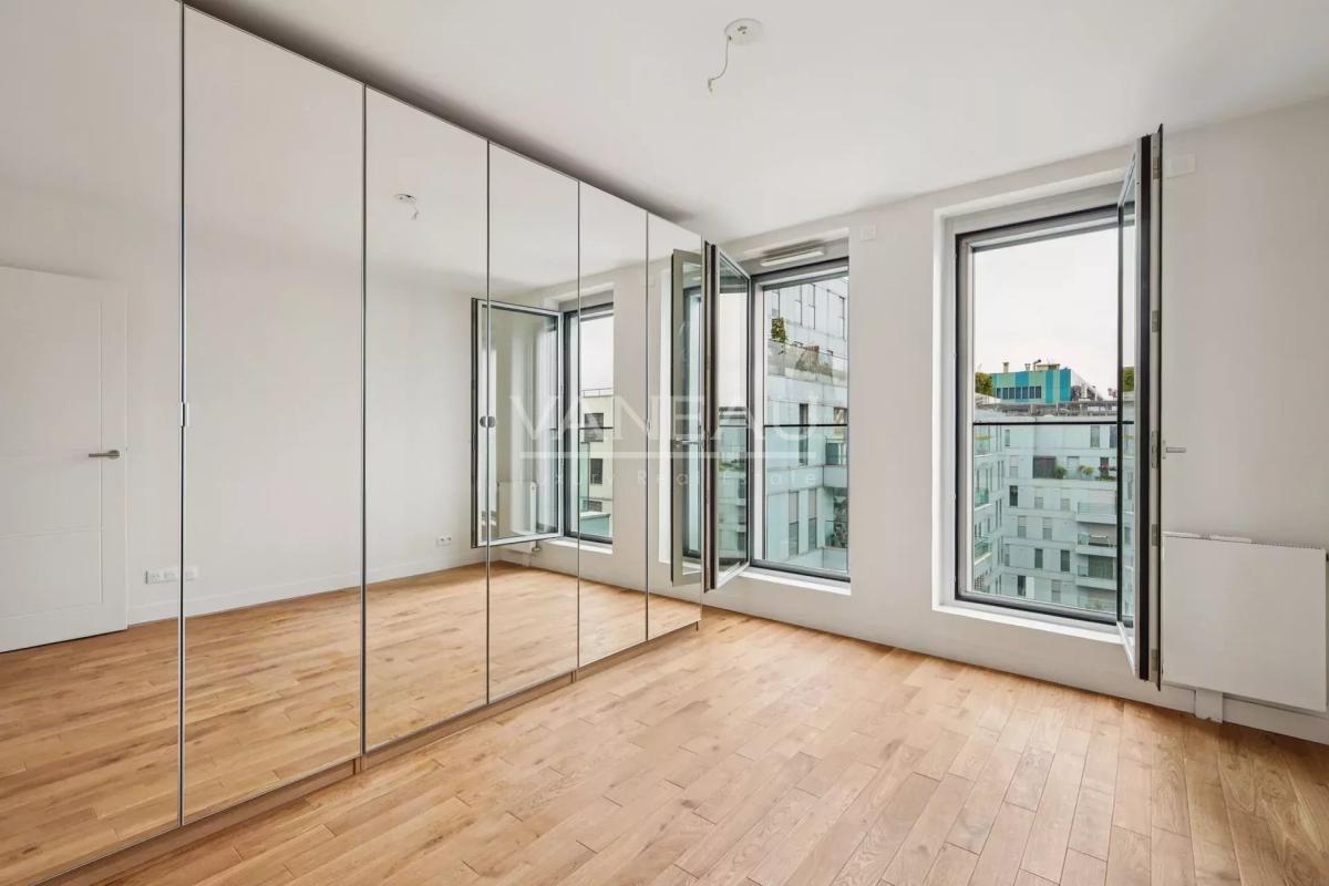 BOULOGNE - ETAGE ELEVE - TERRASSE