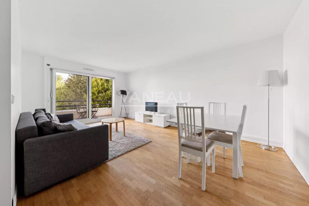 Boulogne-Billancourt / (Porte de Saint-Cloud) - Deux pièces au c