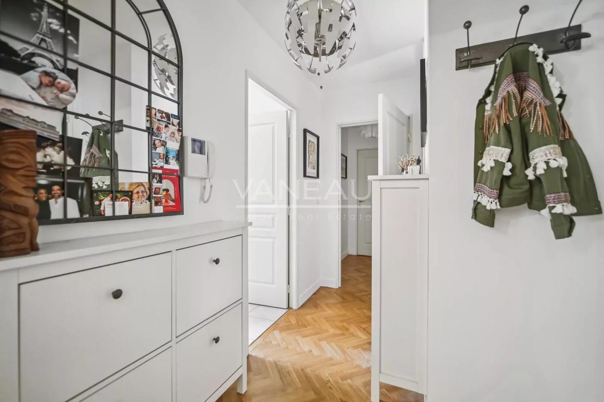 ISSY LES MOULINEAUX - EN ETAGE AVEC JARDIN, TERRASSE ET PARKING