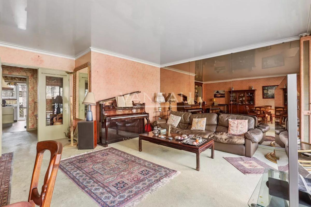 BOULOGNE - APPARTEMENT FAMILIAL AVEC BALCONS