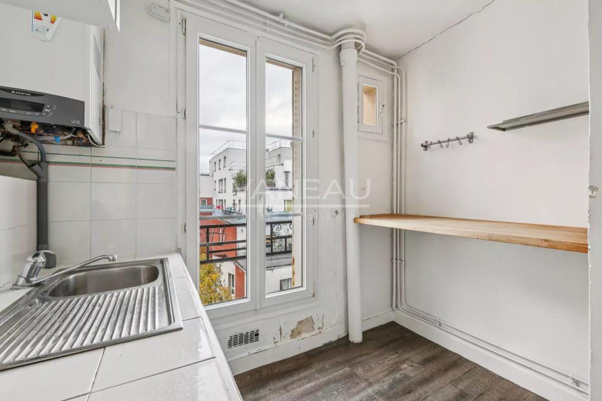 Paris 15ème Boucicaut - 3 pièces avec balcon et vue  dégagée sur