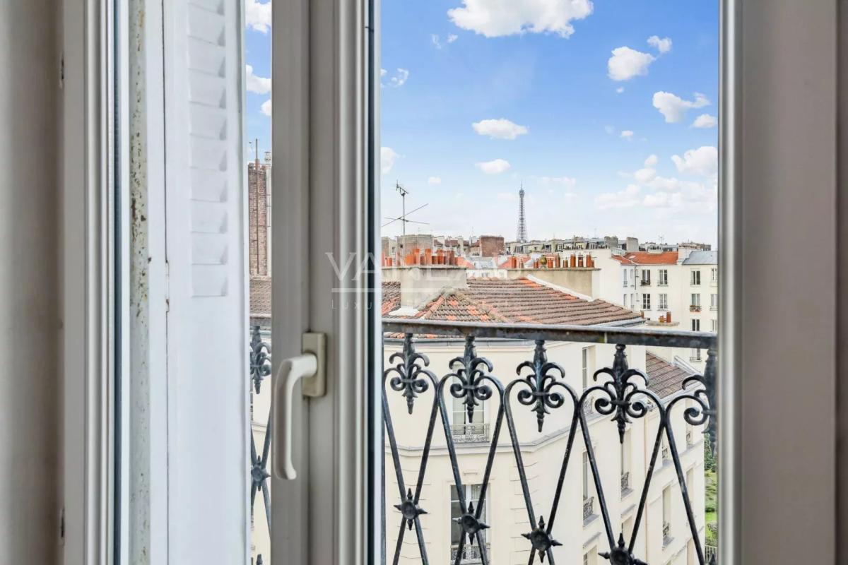 Paris 15ème Boucicaut - 3 pièces avec balcon et vue  dégagée sur