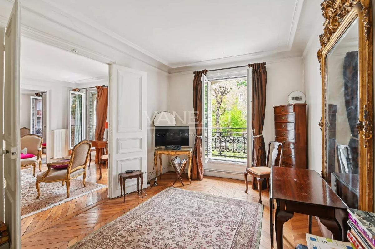 Neuilly sur Seine - Bel ancien - vues jardins