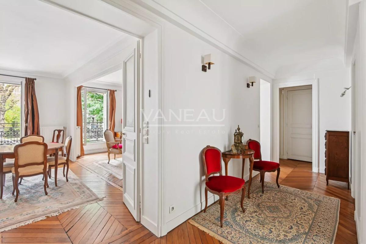 Neuilly sur Seine - Bel ancien - vues jardins