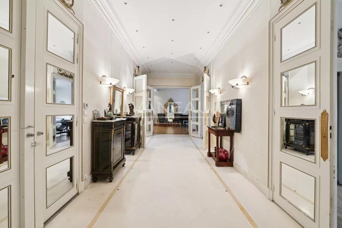 Paris XVIe - Trocadéro.