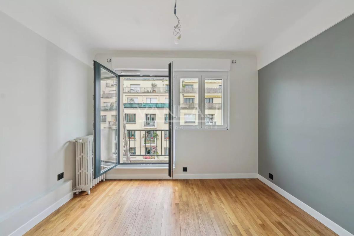 Paris VIIe - Champ de Mars / Quai Branly - 3 Pièces Dernier étag