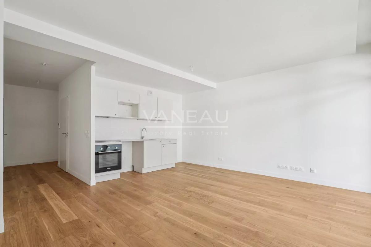 Issy-les-Moulineaux - Deux pièces rénové DPE C