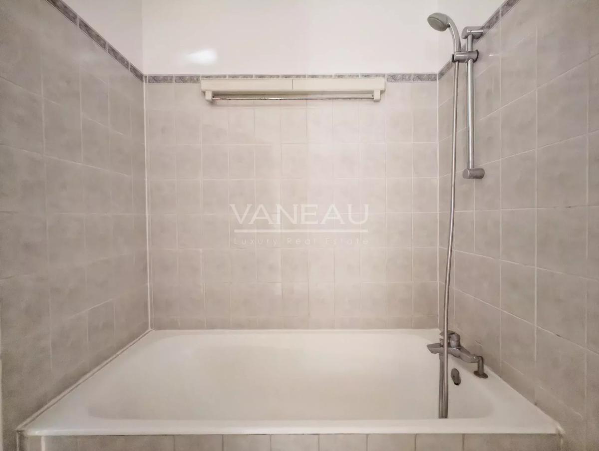 Saint Mandé - Mairie / Bois de Vincennes - 2 Pièces bon état DPE