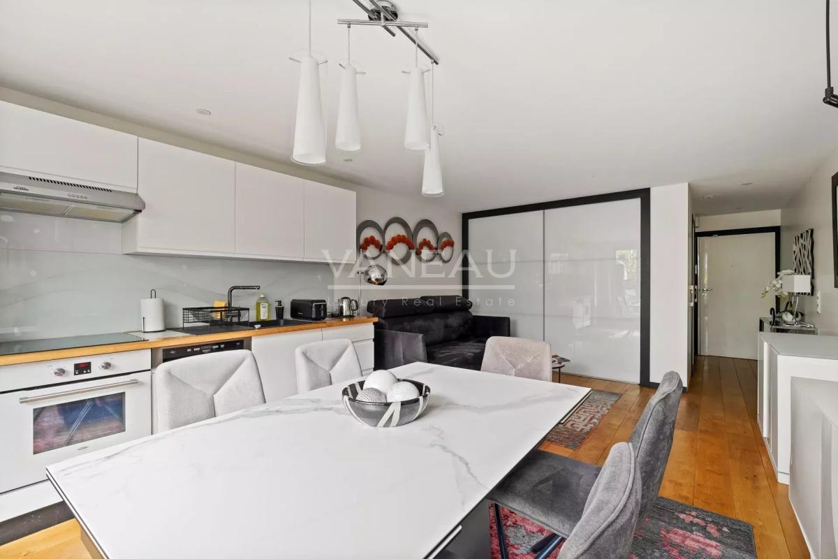 PARIS XVI - ETOILE - studio - terrasse