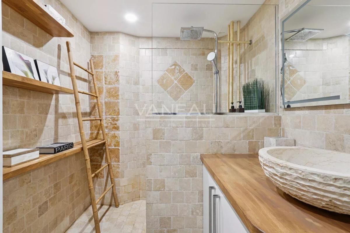 PARIS XVI - ETOILE - studio - terrasse