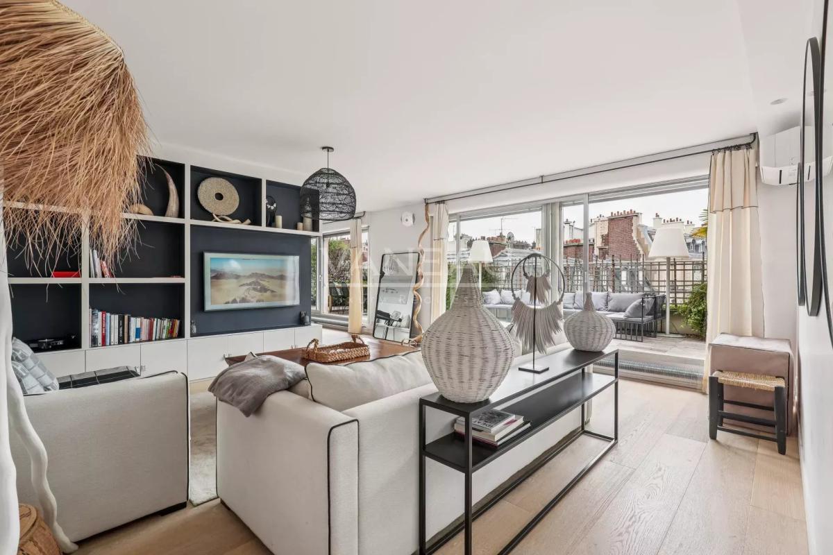 Paris XVII - Parc Monceau - Dernier étage terrasse