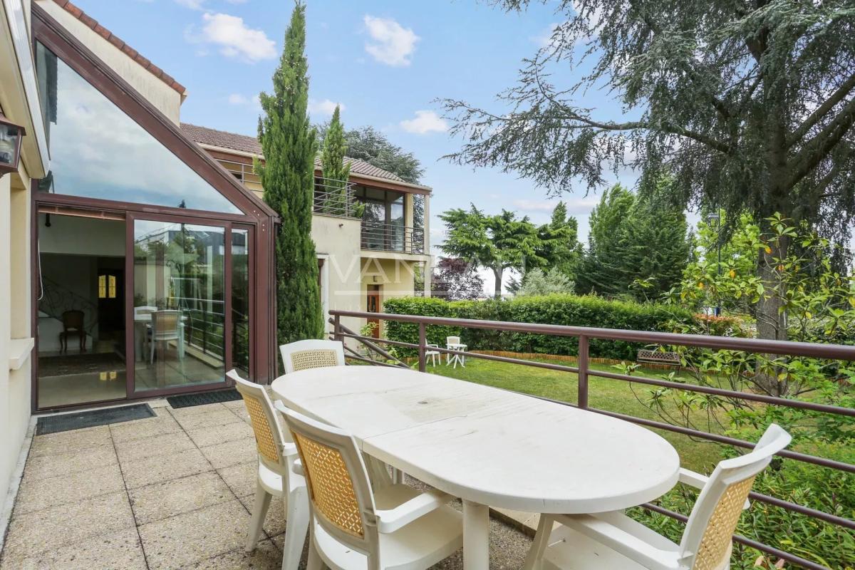 Fontenay-aux-Roses – Maison contemporaine familiale avec jardin