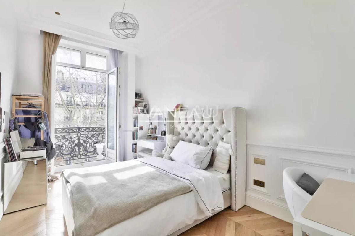 PARIS VIIIe - Faubourg du Roule