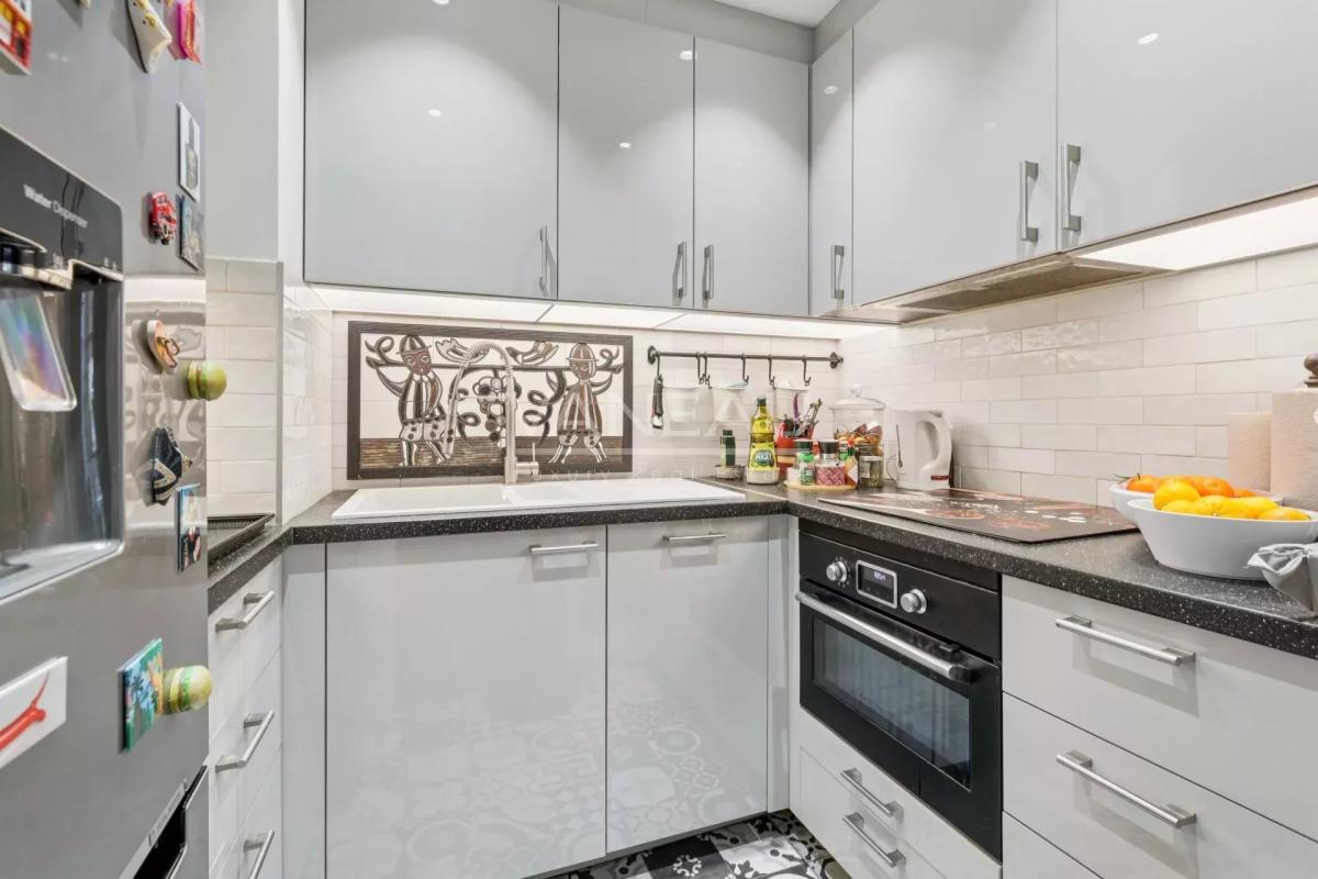 Neuilly/Mairie - Vente en nue-propriété