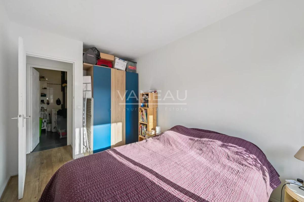 PARIS XV - Lourmel / Convention - Bel appartement avec balcon