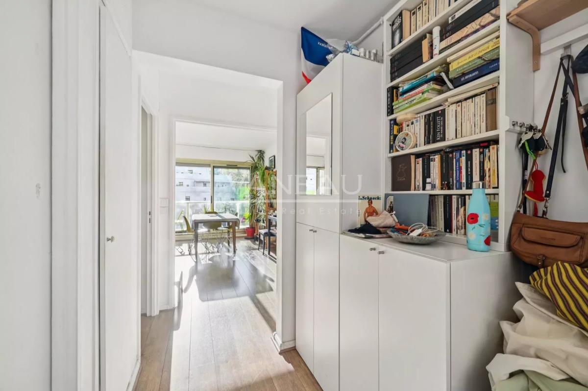 PARIS XV - Lourmel / Convention - Bel appartement avec balcon