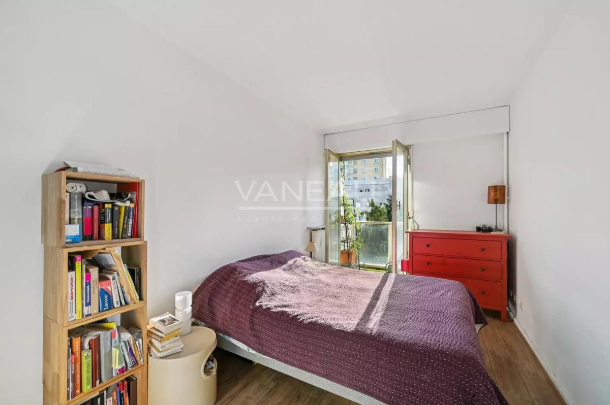 PARIS XV - Lourmel / Convention - Bel appartement avec balcon