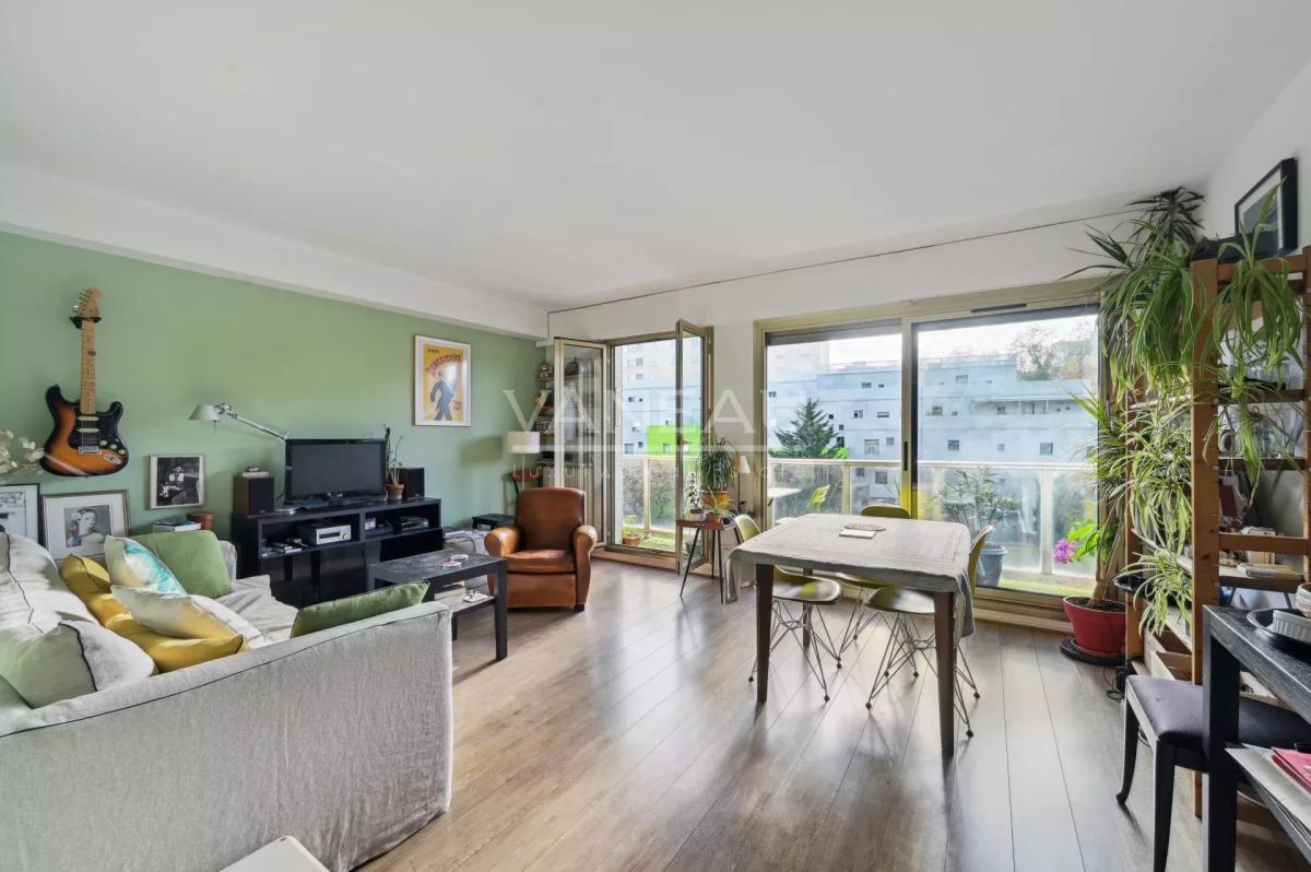 PARIS XV - Lourmel / Convention - Bel appartement avec balcon