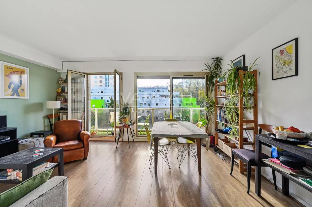 PARIS XV - Lourmel / Convention - Bel appartement avec balcon