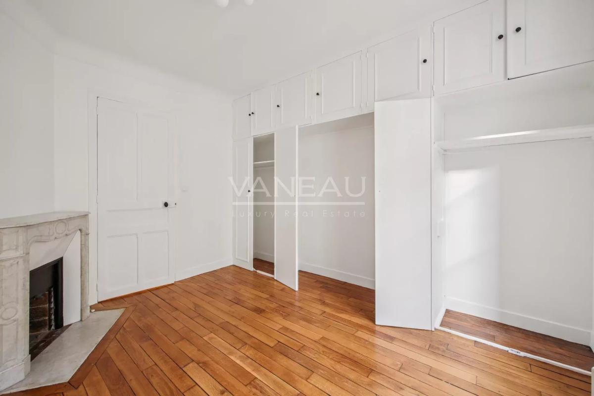 Boulogne - En étage avec ascenseur - Charme de l'ancien