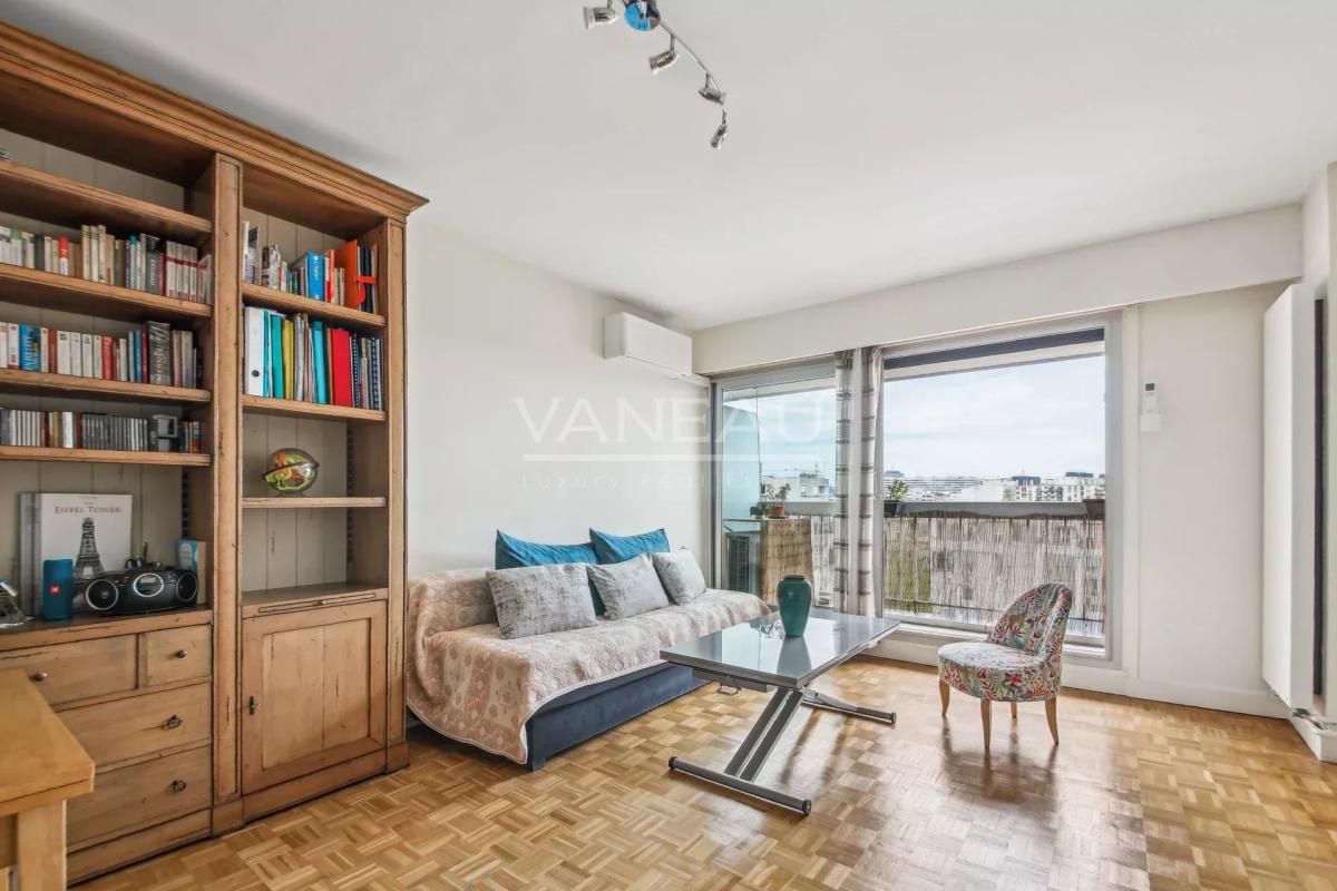 Paris XVe – Boucicaut / Charles Michels : Appartement dernier ét