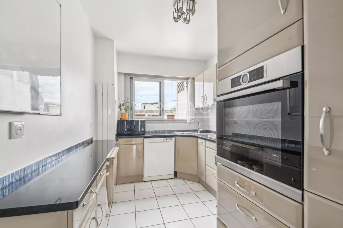 Paris XVe – Boucicaut / Charles Michels : Appartement dernier ét