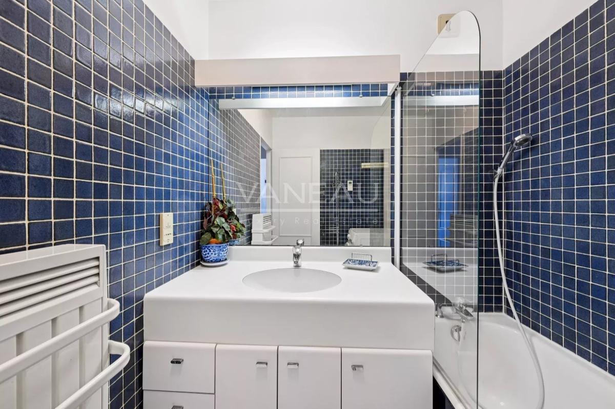 Paris XV - Volontaires / Pasteur : Appartement trois pièces avec