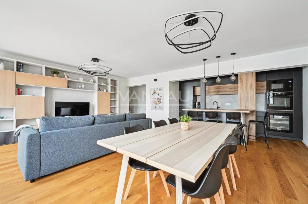 Appartement meublé refait à neuf  15E – Bail société uniquement