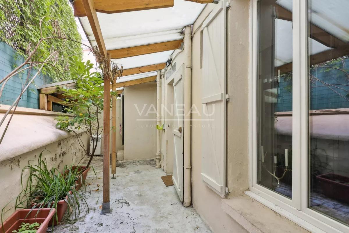 Au calme, sans vis à vis avec terrasse