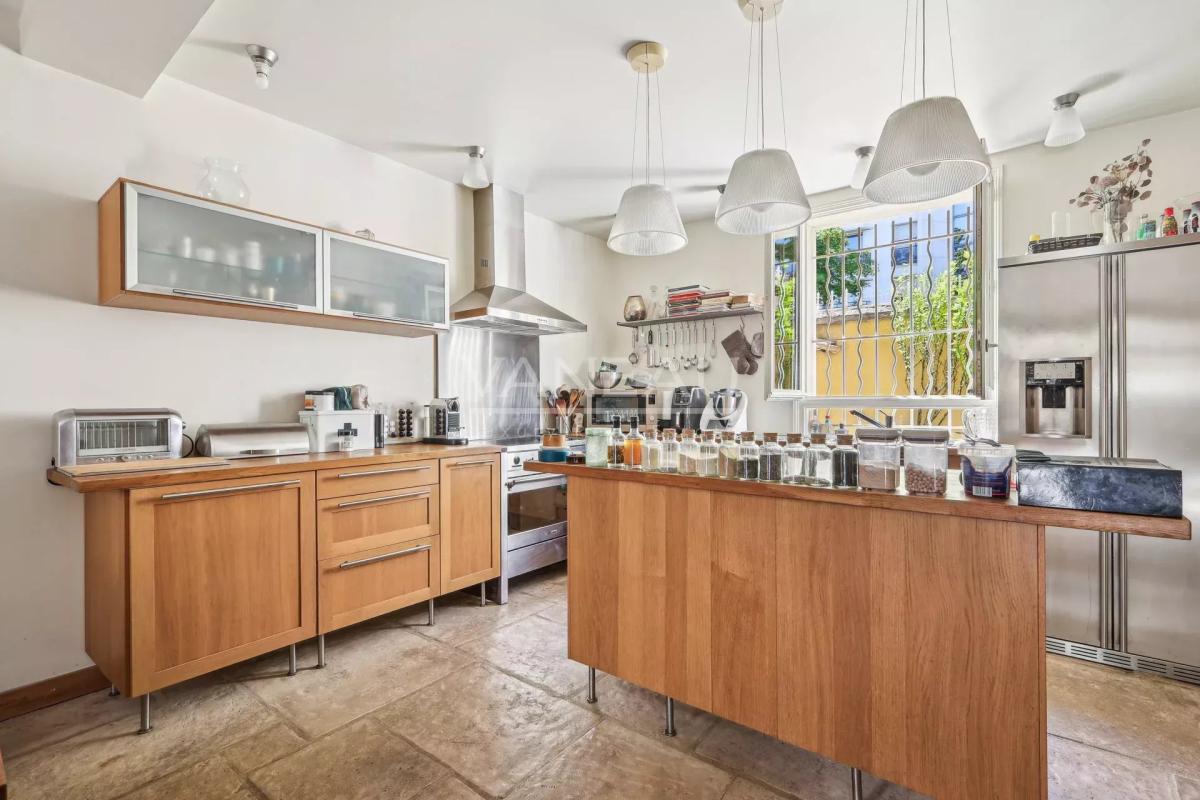 Quatre chambres et une grande pièce de vie