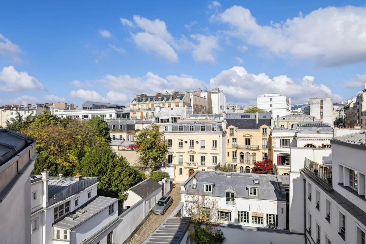 PARIS IXe - Au cœur de la Nouvelle Athènes - Trois pièces except