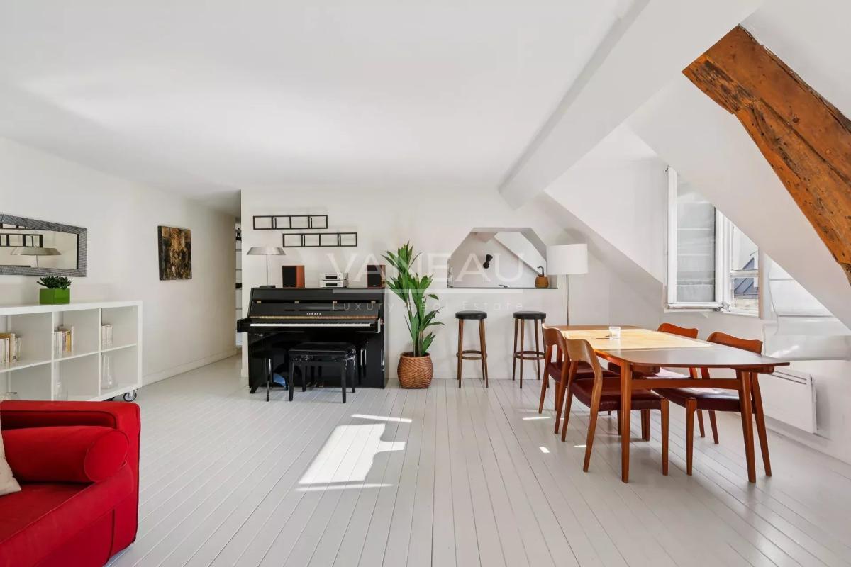 PARIS IXe - Au cœur de la Nouvelle Athènes - Trois pièces except