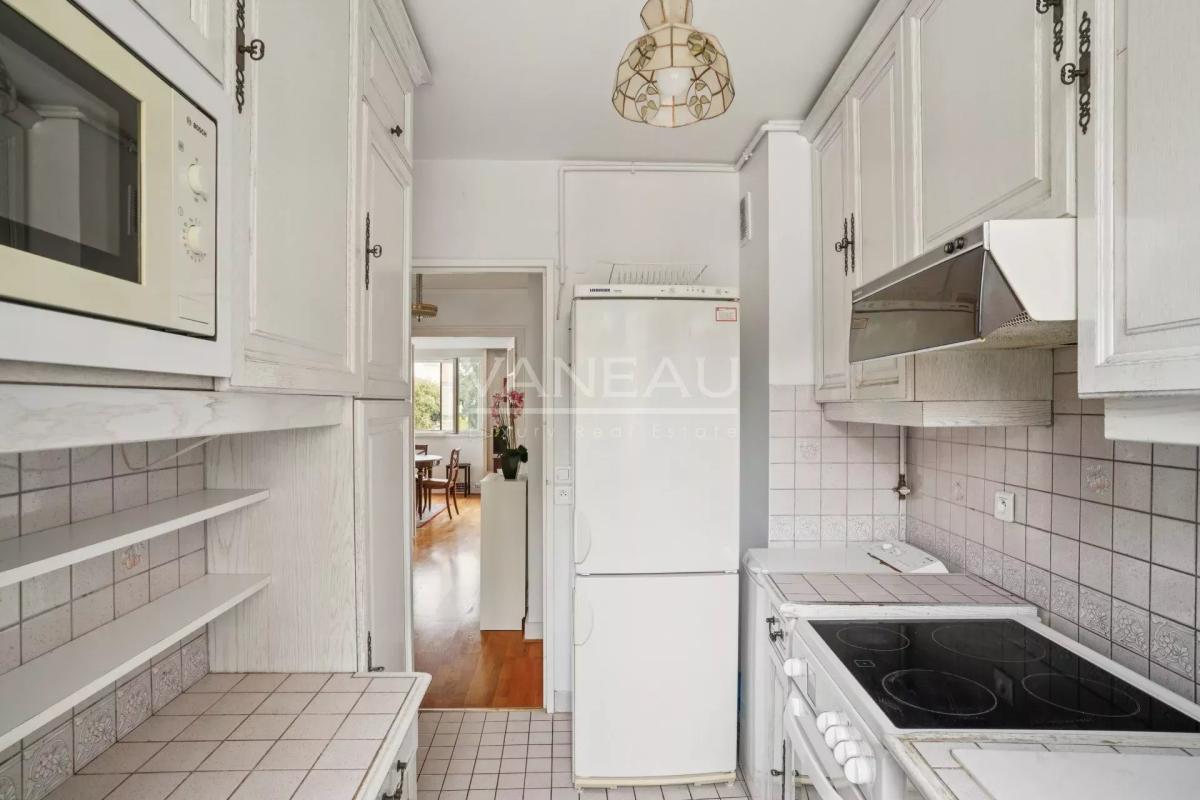 Paris XVe - Blomet - Appartement trois pièces avec vue dégagée