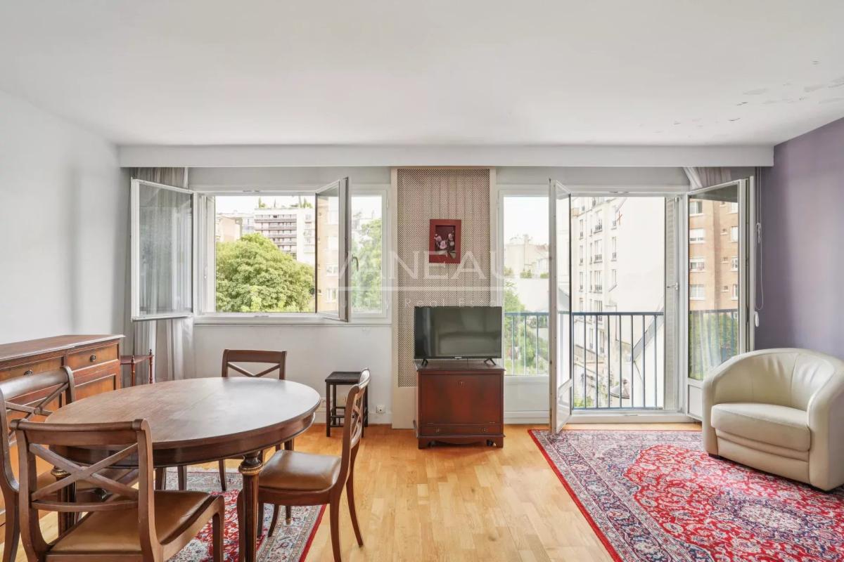 Paris XVe - Blomet - Appartement trois pièces avec vue dégagée