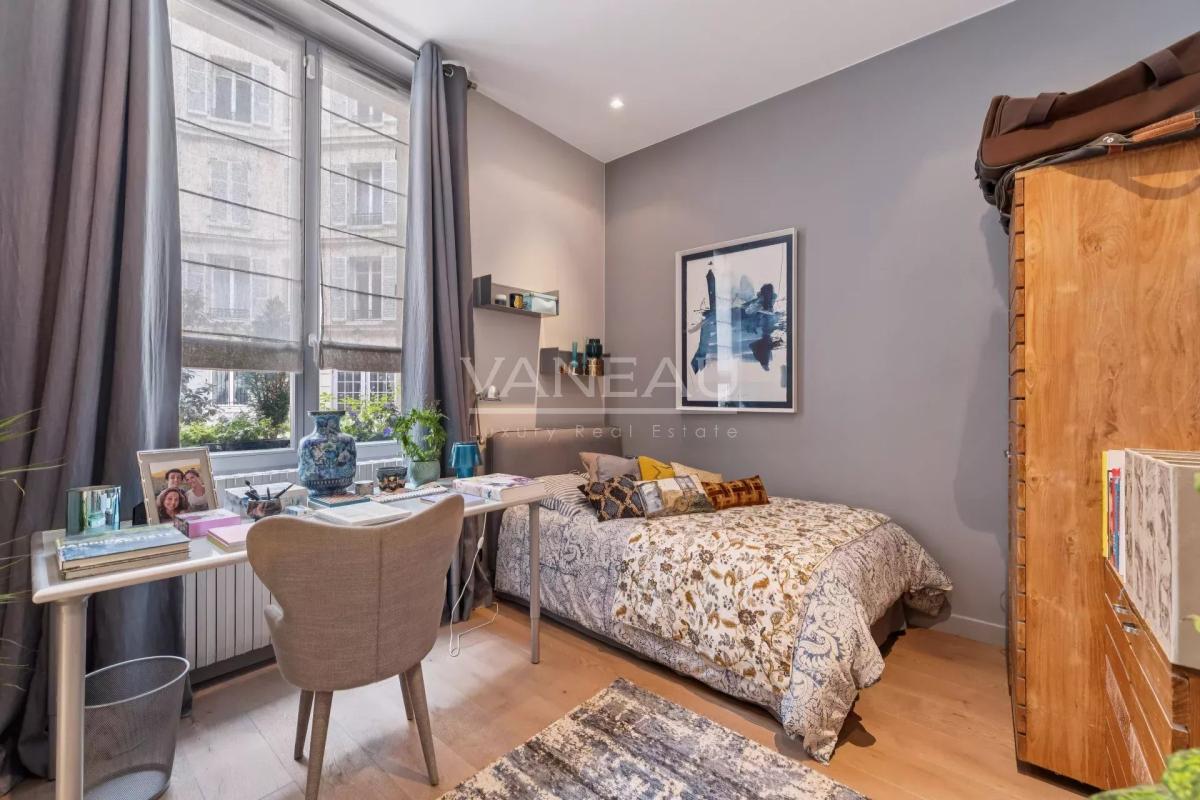 PARIS XVI-FOCH-appartement rénové sur patio