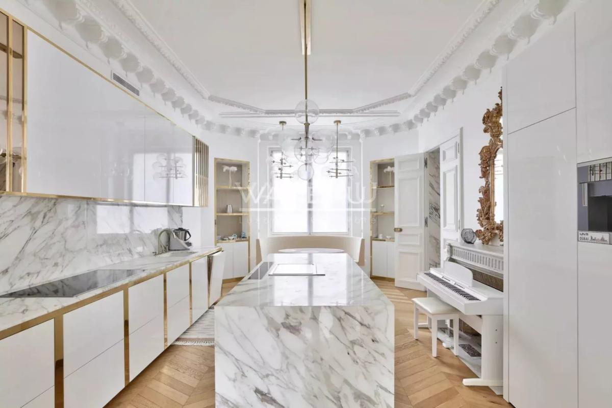 PARIS VIIIe - Faubourg du Roule