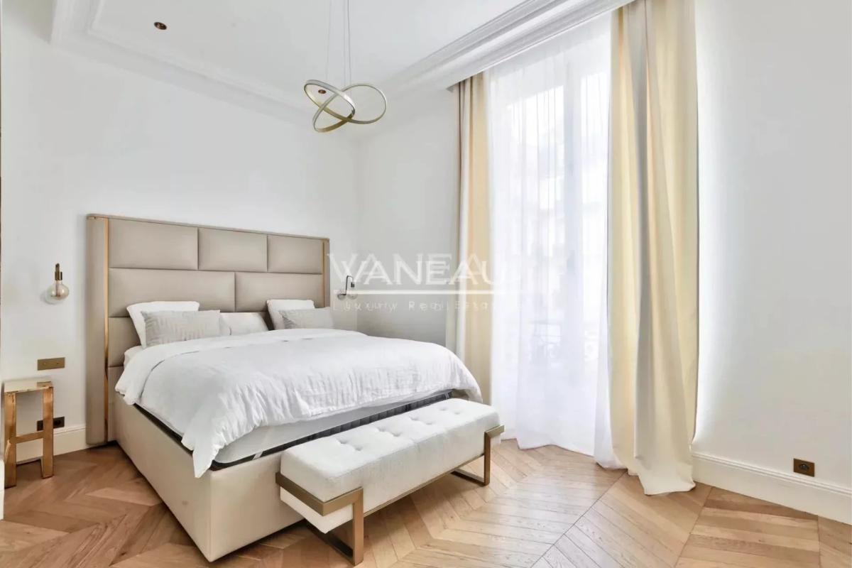 PARIS VIIIe - Faubourg du Roule