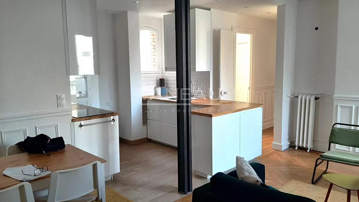 LOCATION MEUBLÉE - 3 PIÈCES