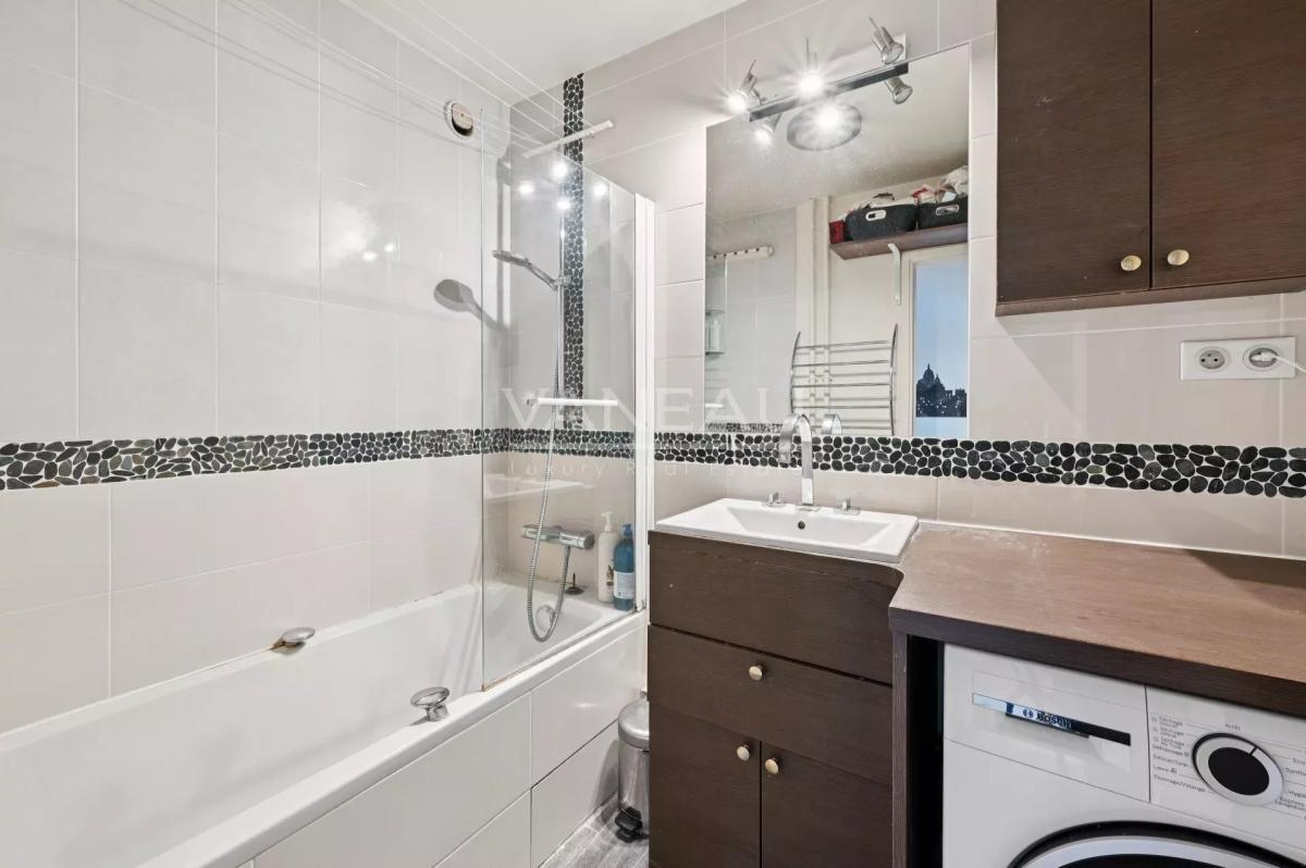 PARIS XV - Pasteur / Montparnasse - Appartement trois pièces