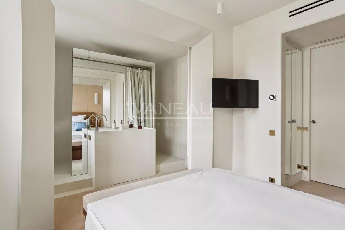 PARIS XVIe - Trocadéro - Vue Panoramique, étage élevé.