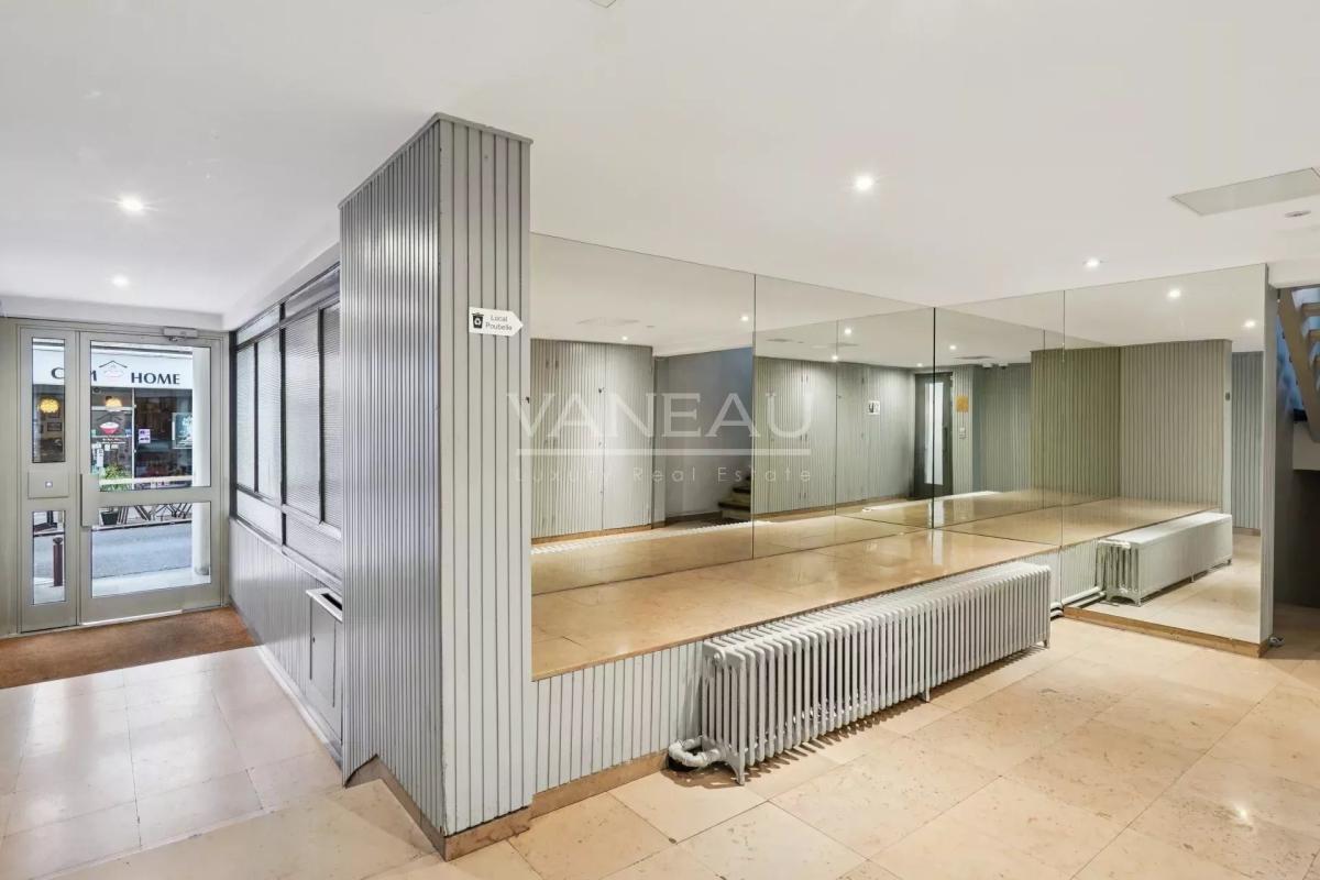 PARIS XVI - ETOILE - studio - terrasse