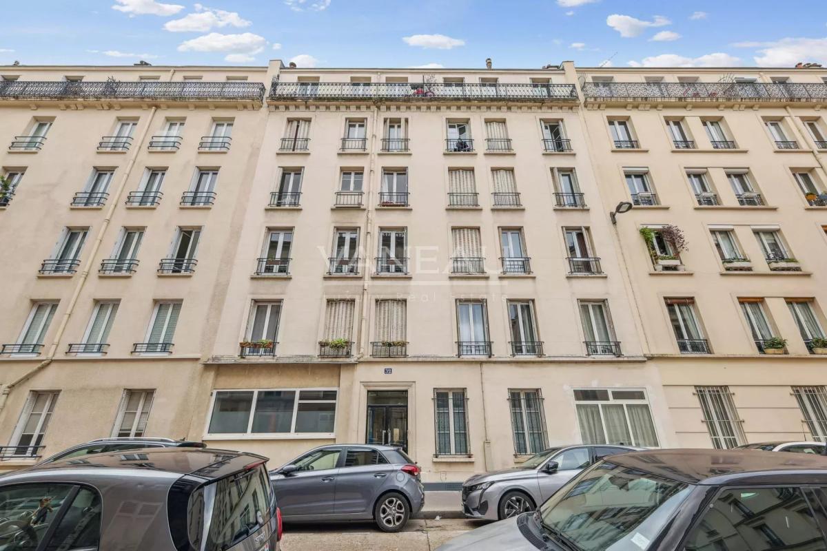 Paris 15ème Boucicaut - 3 pièces avec balcon et vue  dégagée sur