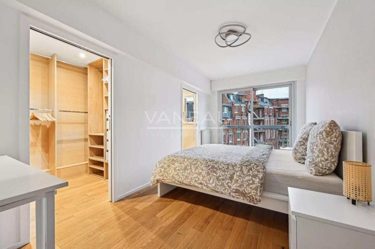 Appartement meublé refait à neuf  15E – BAIL CODE CIVIL