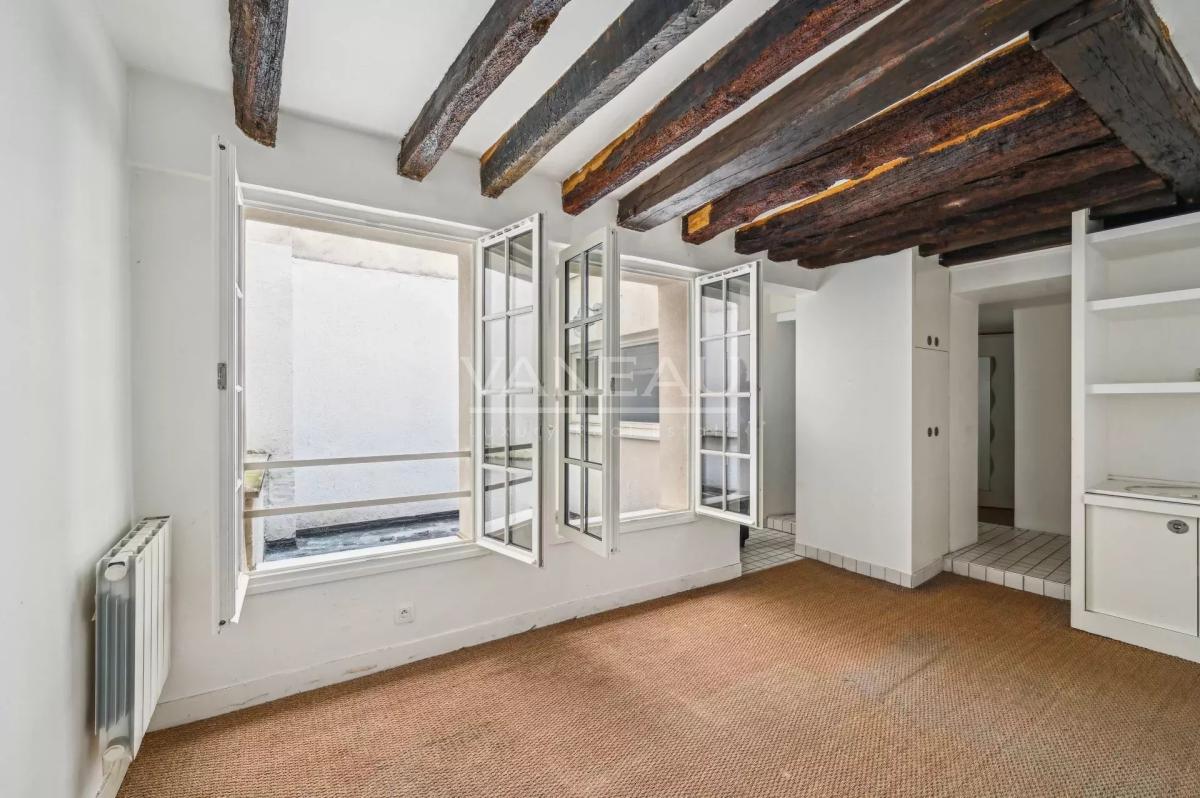 Exclusivité un studio Angle Bac /Grenelle