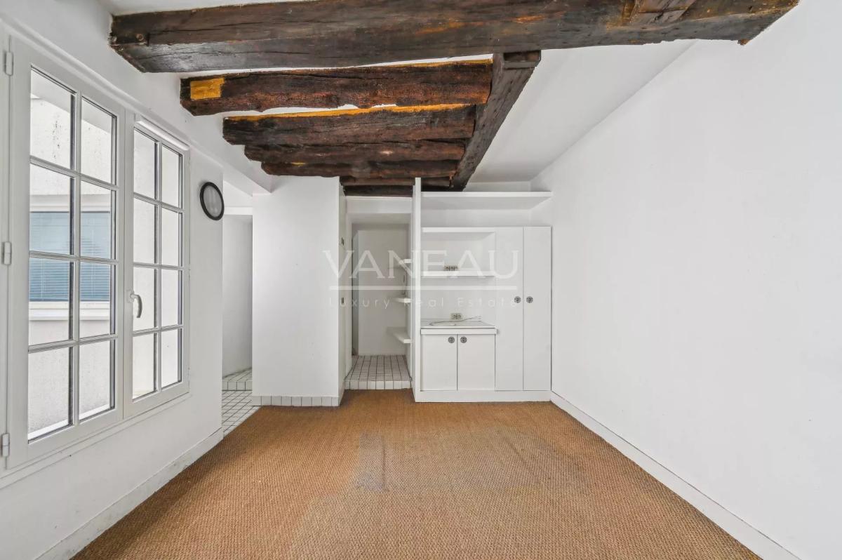 Exclusivité un studio Angle Bac /Grenelle