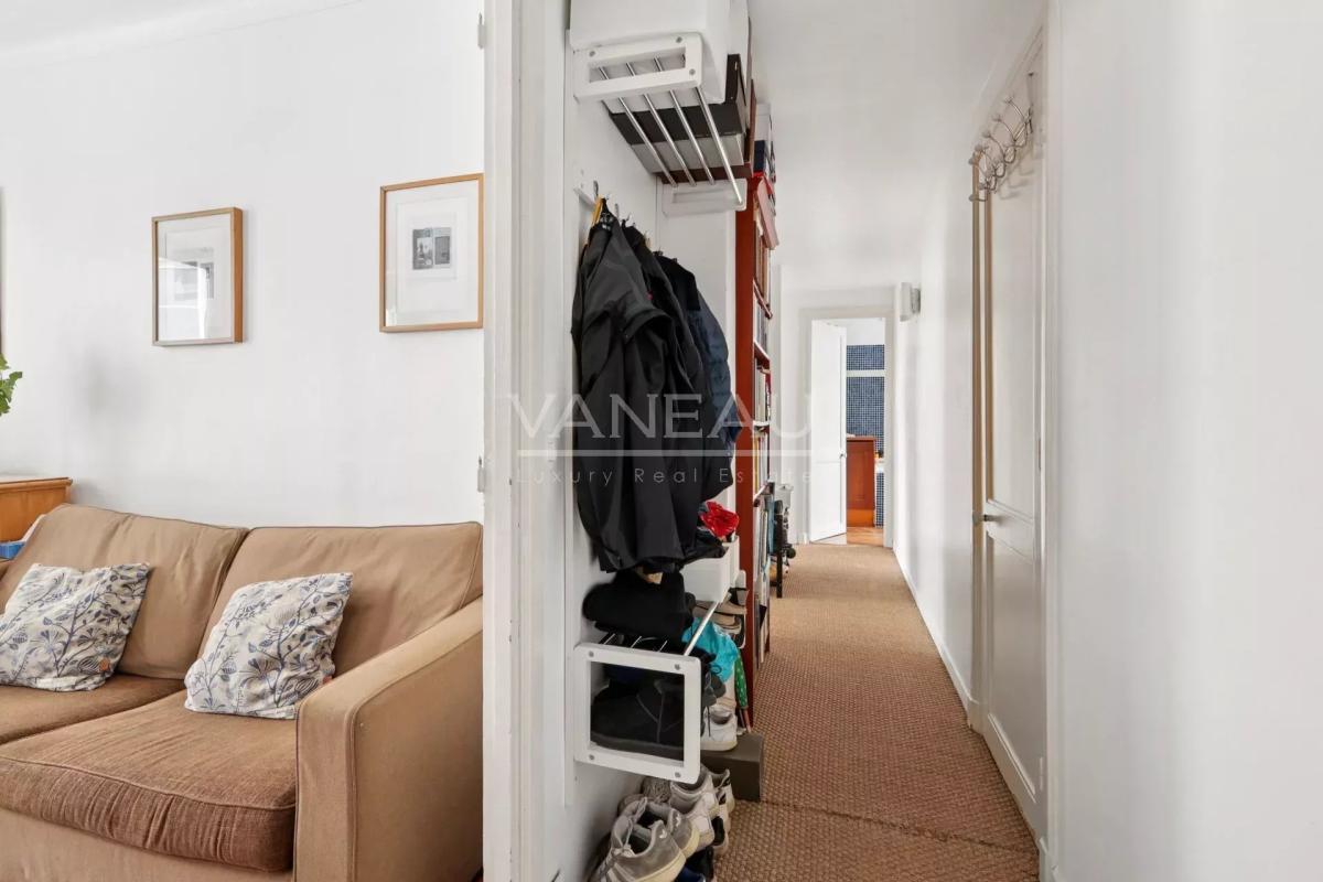 Rue Cambronne Trois pièces