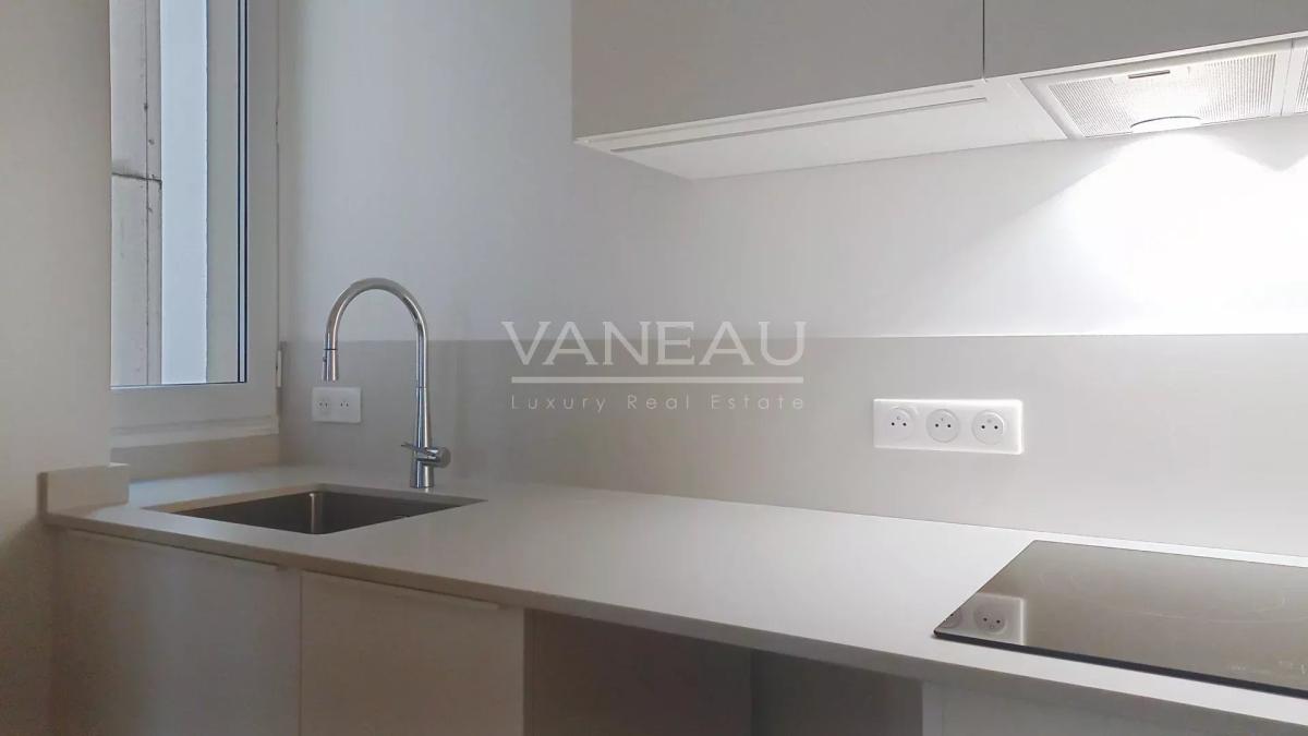 PARIS XVI - Appartement deux pièces entièrement rénové - Amiral 