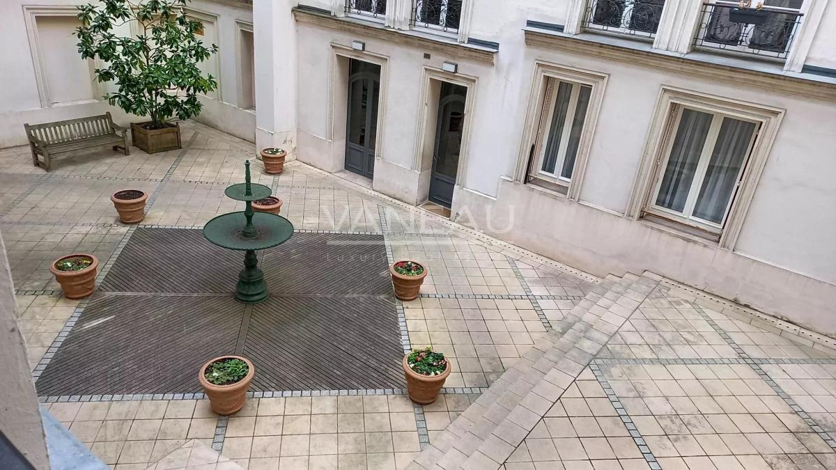 PARIS XVI - Appartement deux pièces entièrement rénové - Amiral 